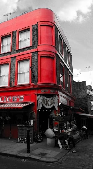 red and gray alice's store thumbnail