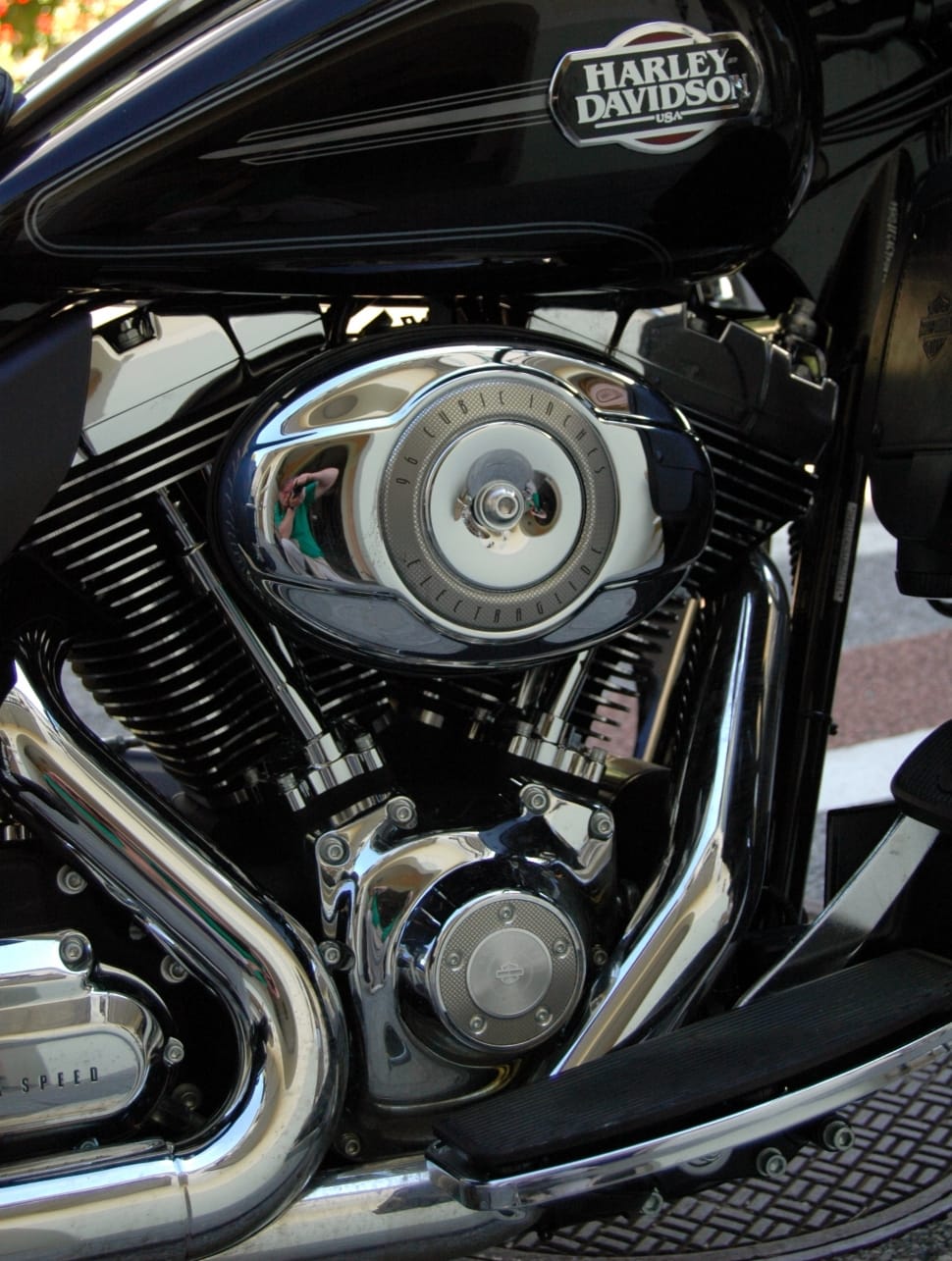 black harley-davidson motorcycle preview