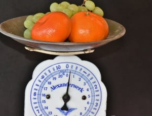 green grapes and oranges in white alexanderwerk analog produce scale thumbnail