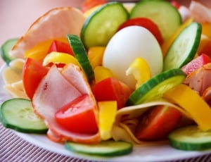 tomato and egg salad thumbnail