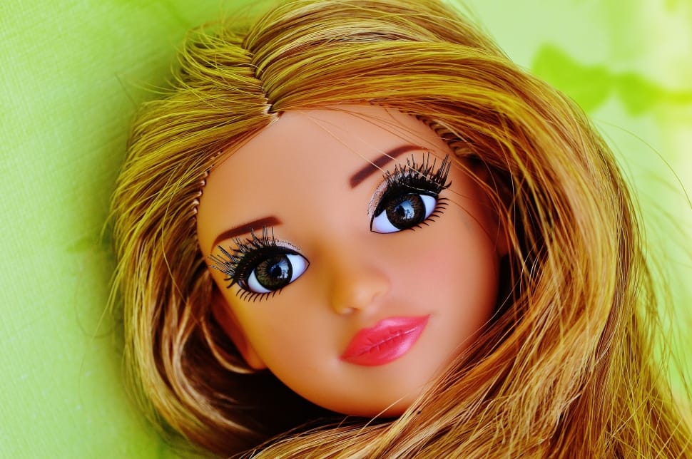 barbie with brown hair and brown eyes