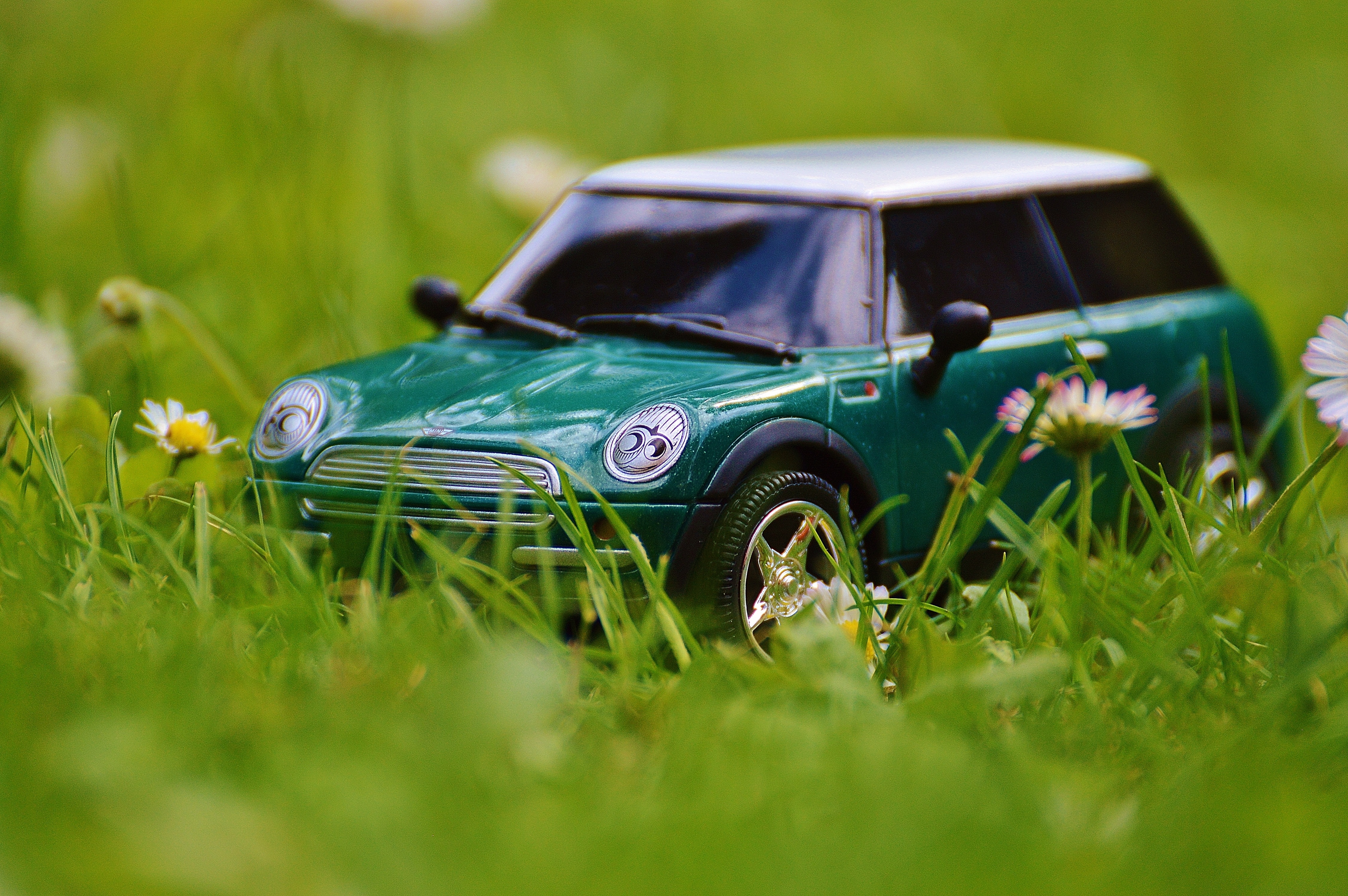 green mini cooper die cast model