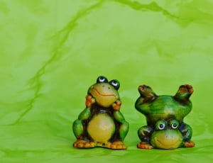2 yellow and green frogs painting thumbnail