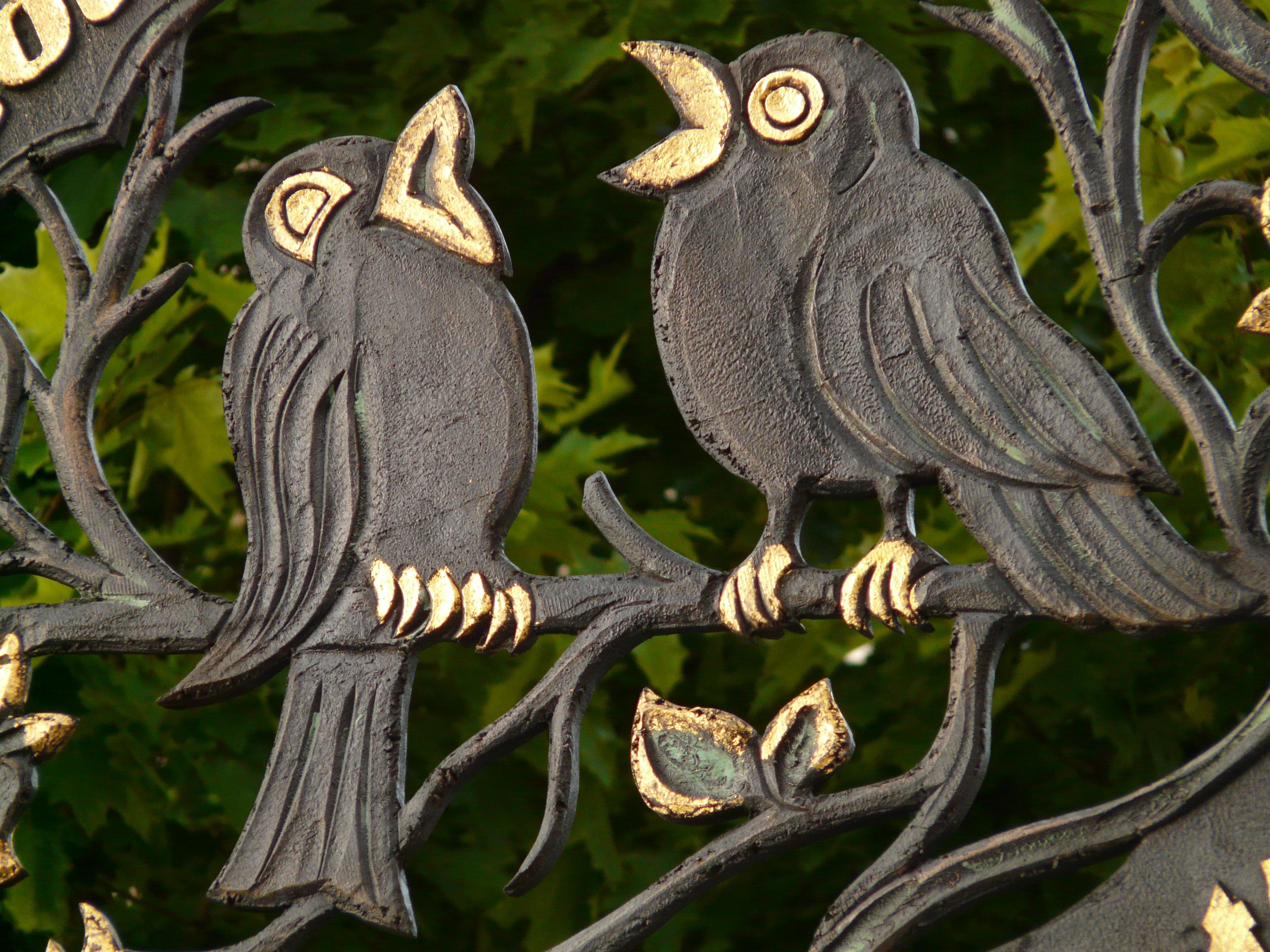 2 black bird painting