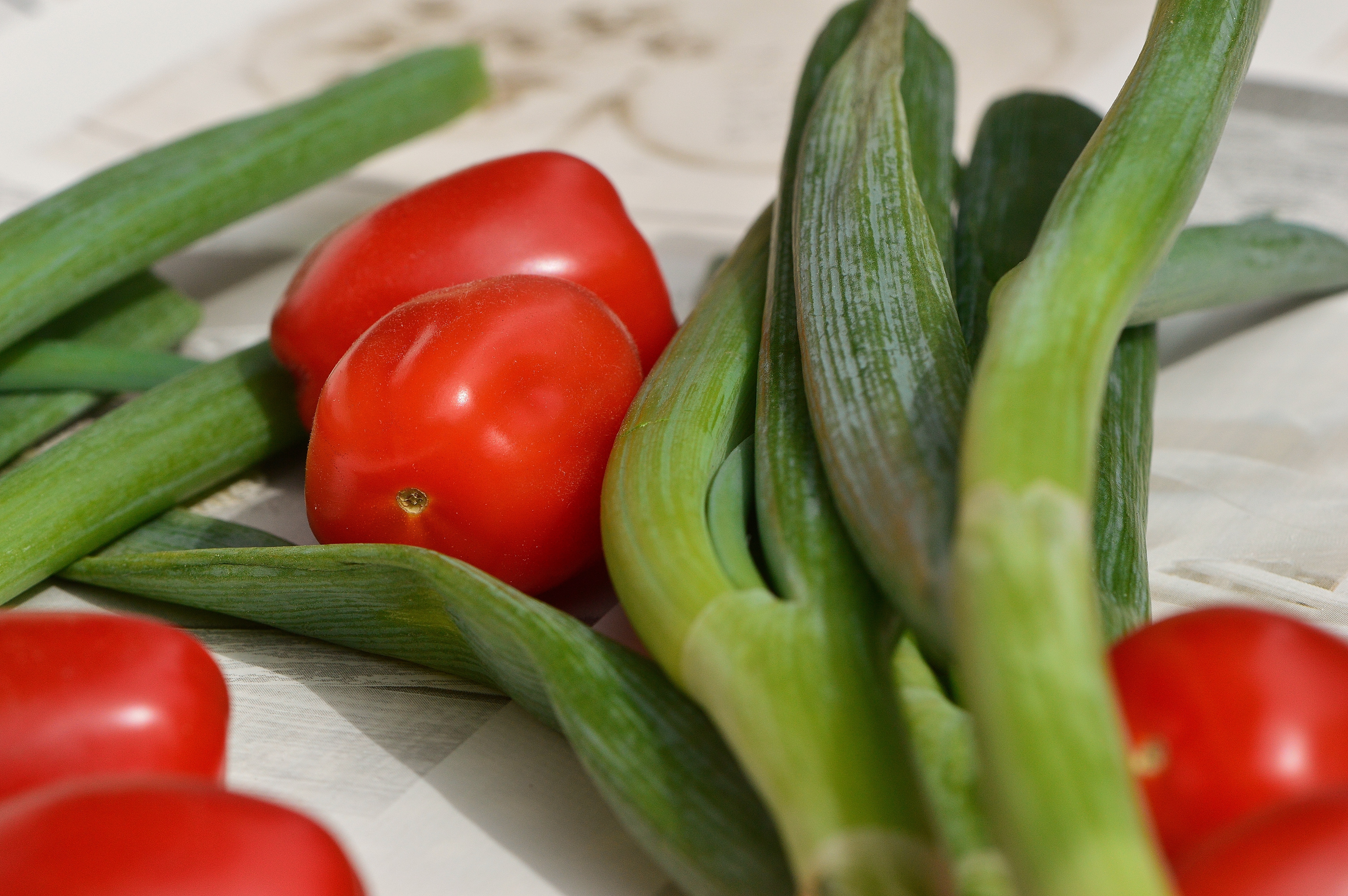 Spring Onions, Tomatoes, Vegetables, vegetable, food and drink
