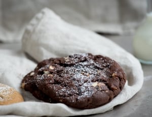 chocolate cookies with sugar toppings thumbnail