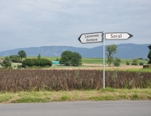 laconnex geneve and soral road signage thumbnail