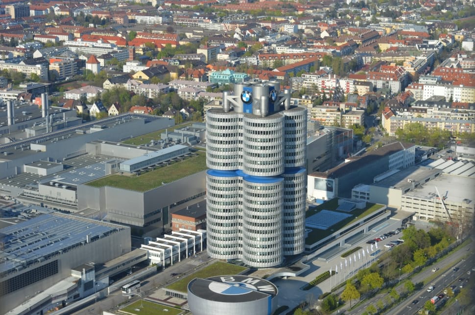 bmw building preview