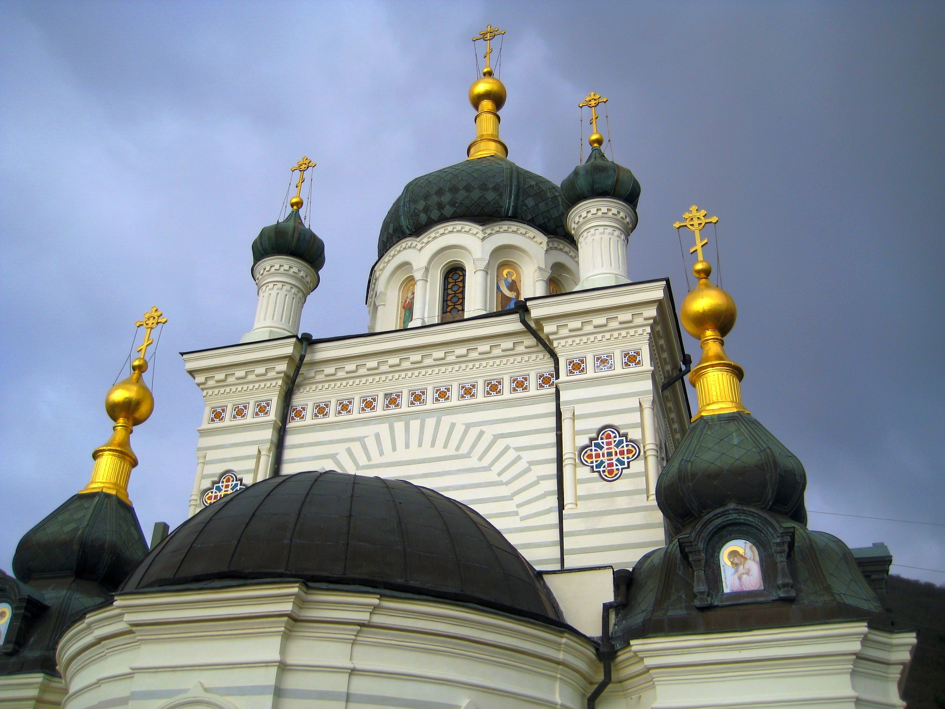 black and gold dome cathedral