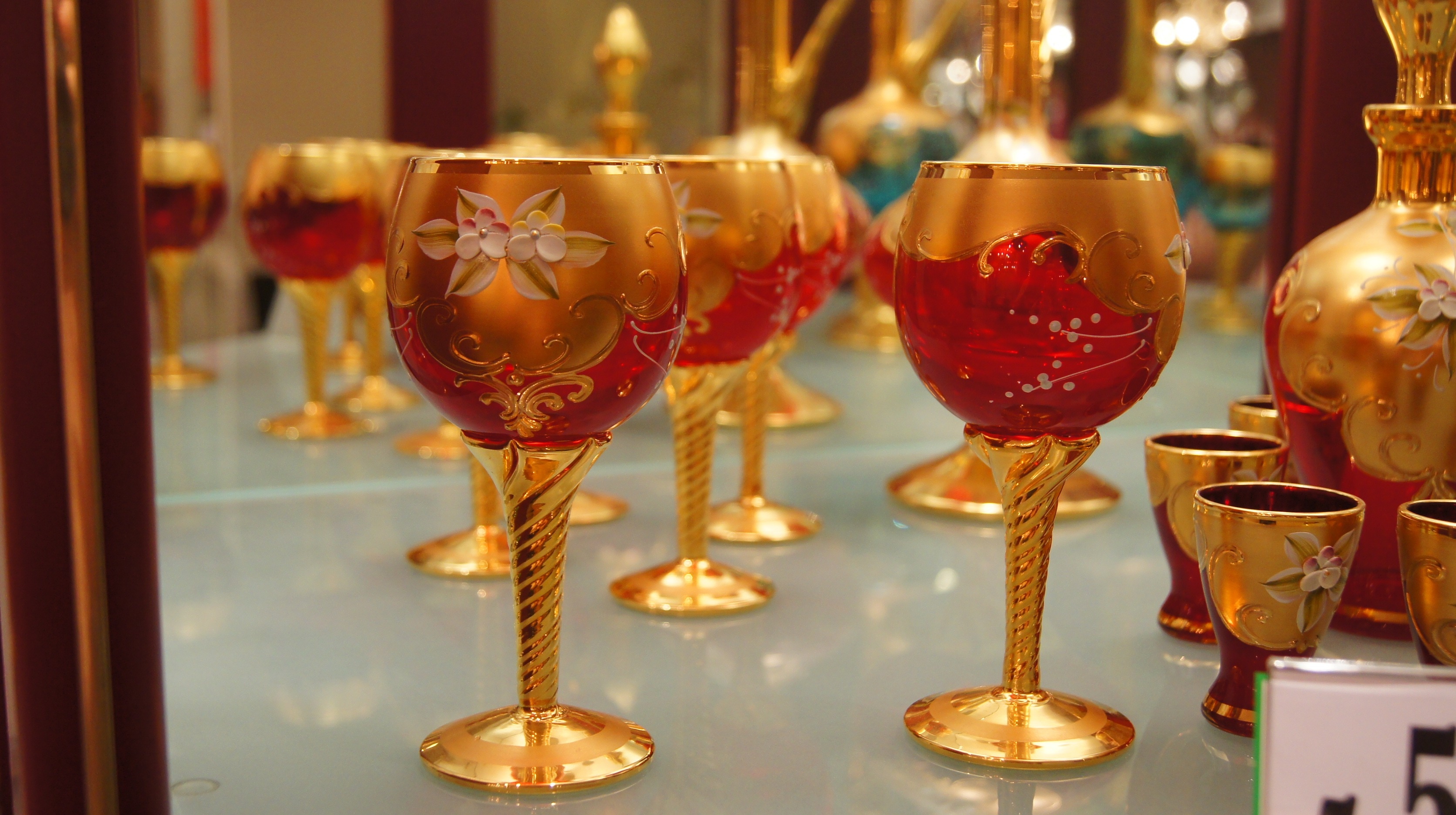 gold and red wine glass lot