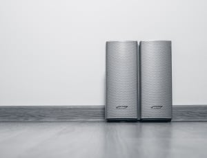 2 speakers thumbnail