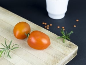 2 tomatoes thumbnail