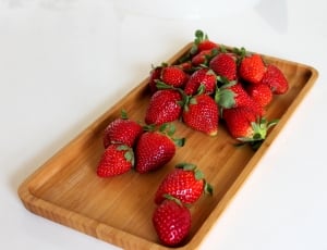 red strawberries thumbnail
