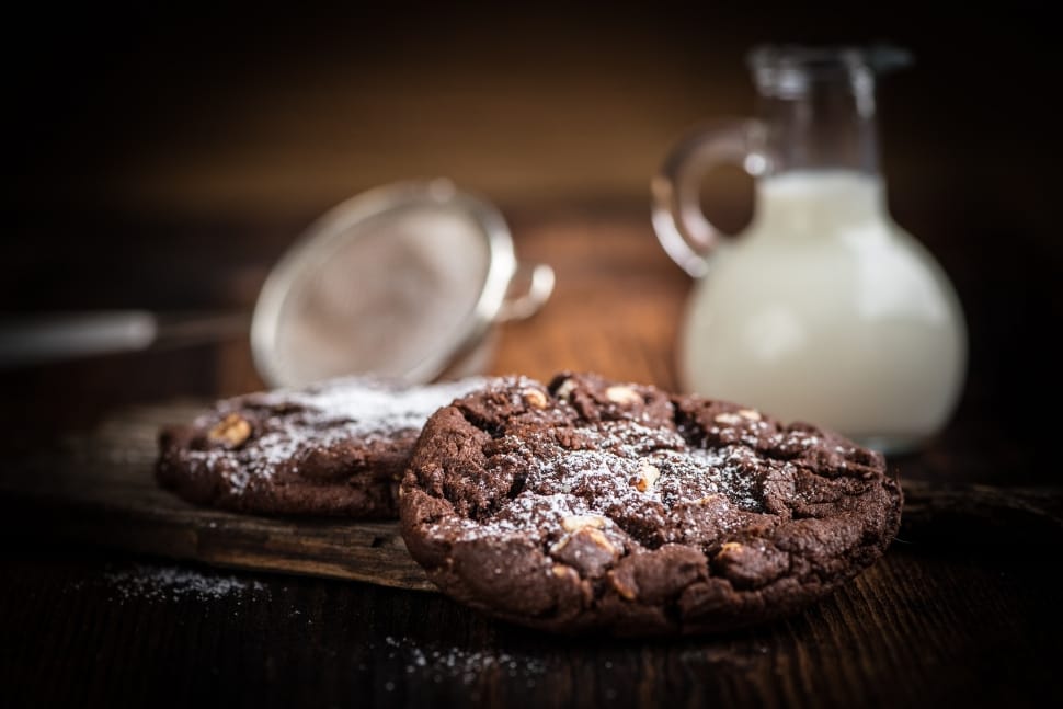 2 chocolate cookies preview