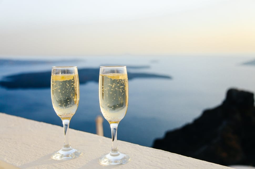 champaign-sparkling-wine-glasses-new-years-wallpaper-preview.jpg