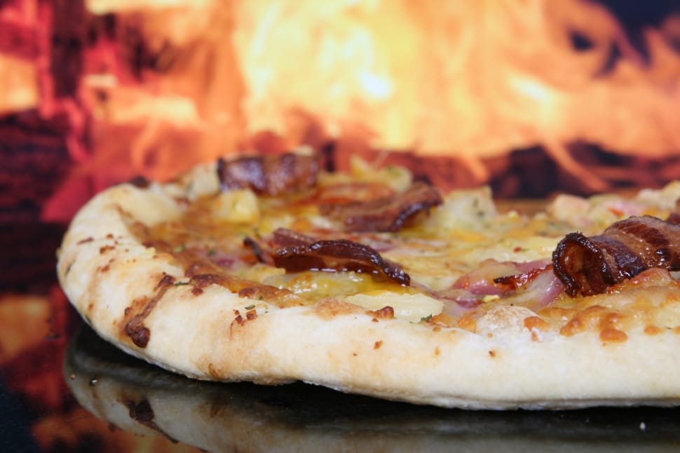 pizza with bacon and cheese preview
