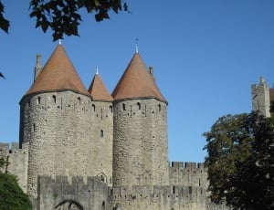 gray and brown concrete castle image thumbnail