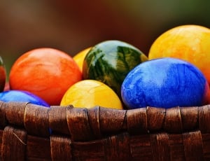 colored eggs thumbnail