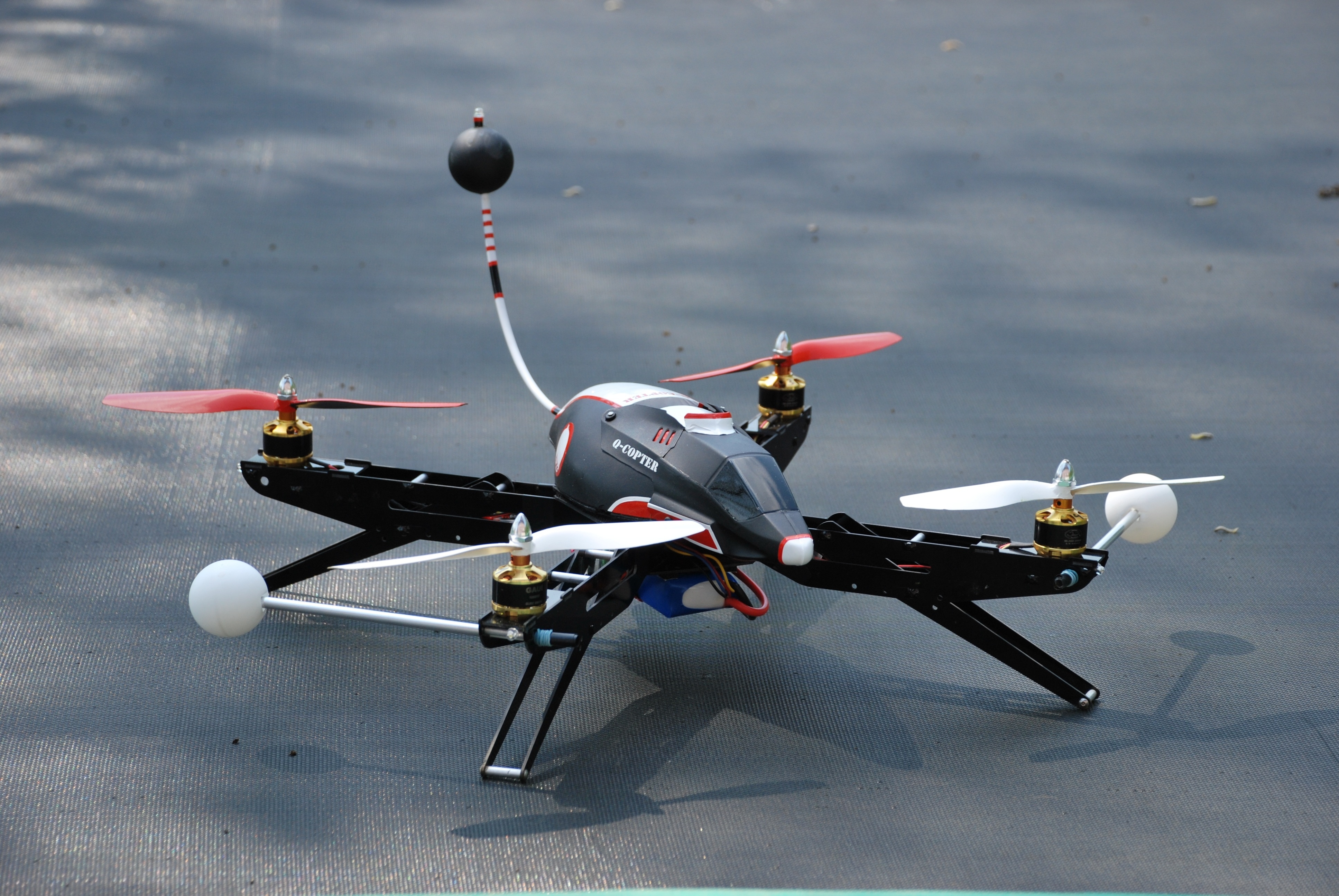 black and red quadcopter