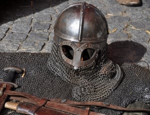 stainless steel knight armor set thumbnail