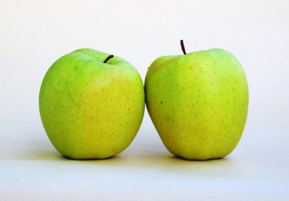 2 green apples preview
