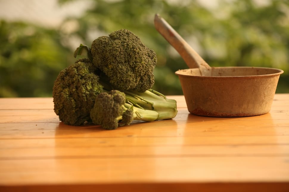 broccoli and cooking pot preview