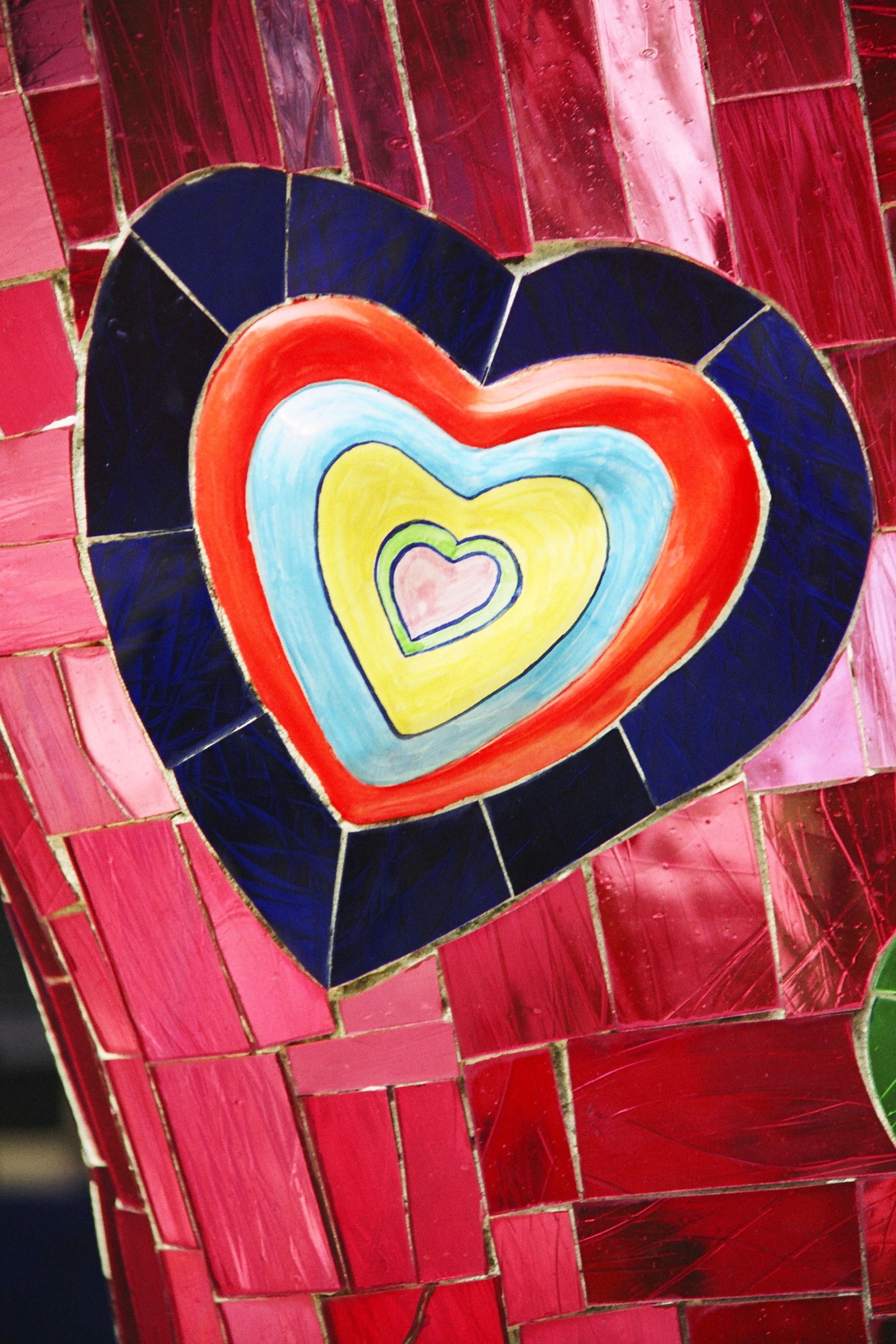 Artist, Art, Niki De Saint Phalle, heart shape, multi colored