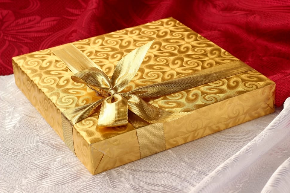 gold gift box with ribbon preview