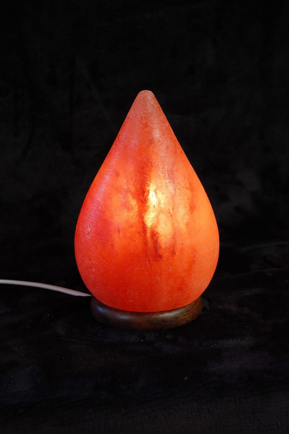 red salt lamp preview