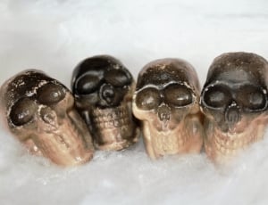 4 skull ornament thumbnail