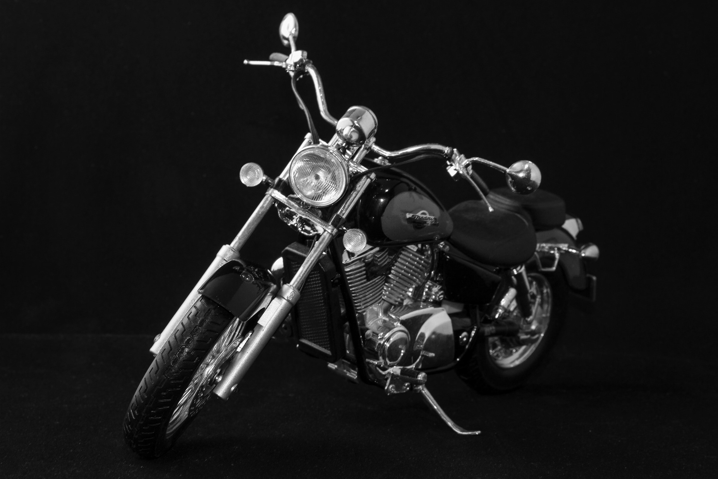 silver and black cruiser motorcycle