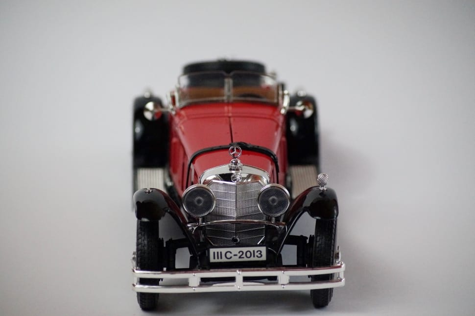 black and red mercedes benz 3 c diecast scale model preview