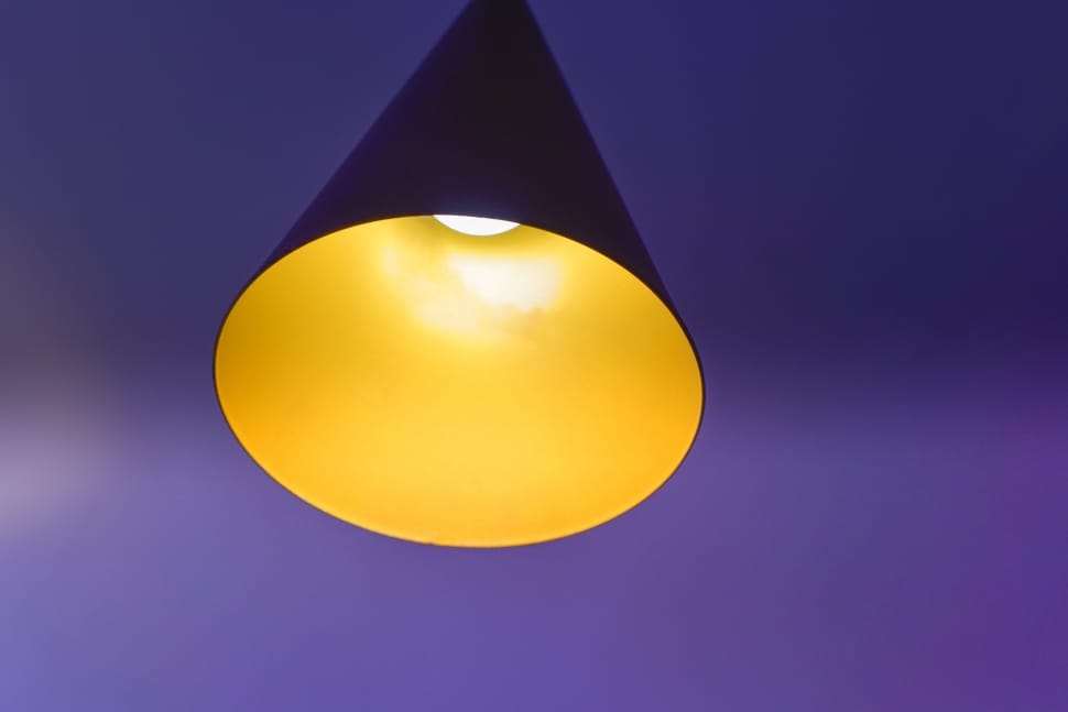 black and yellow drop lamp turns on preview