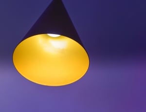 black and yellow drop lamp turns on thumbnail