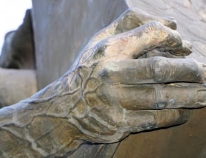 right hand statue thumbnail