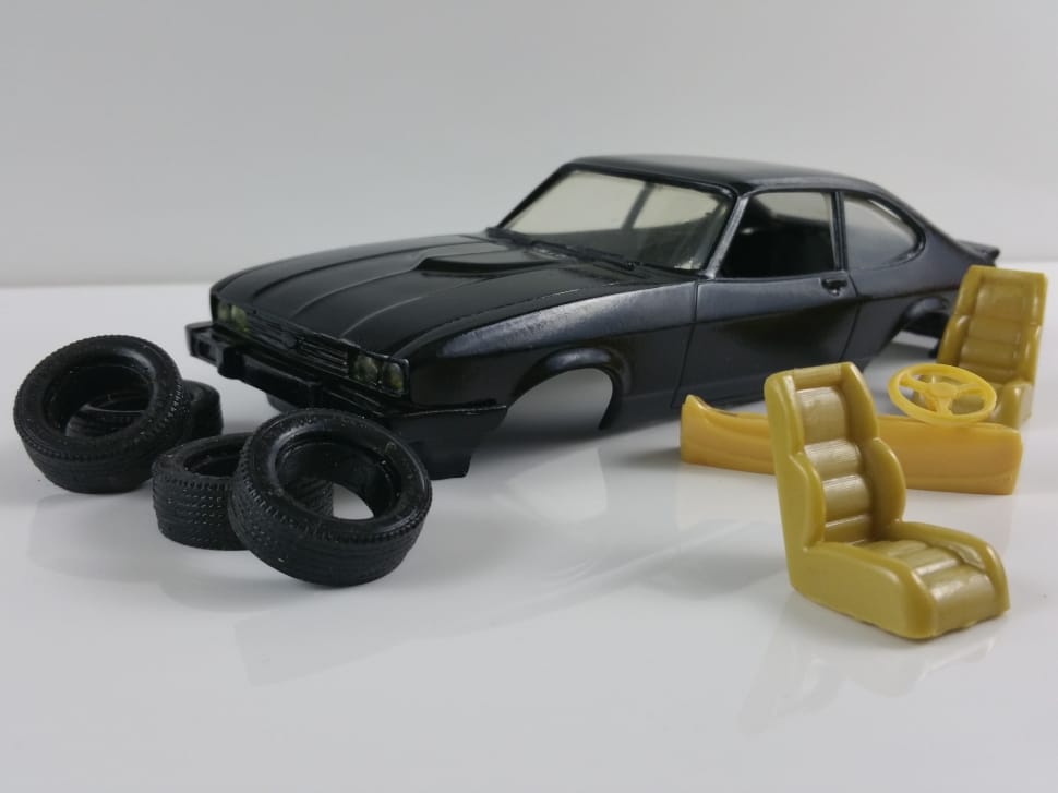 black ford capri plastic scale model kit preview
