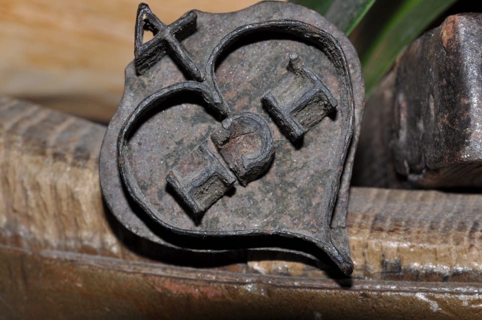 brown and black hch emboss heart ornament preview