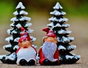 mr. and mrs. clause figurines thumbnail
