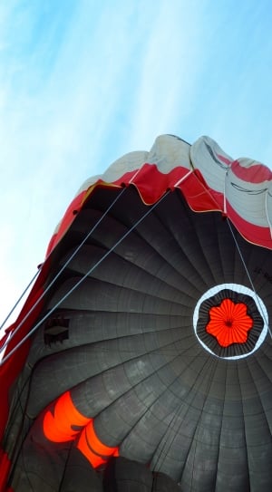 red and white parachute thumbnail