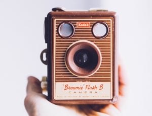 brown flash b camera thumbnail