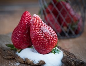 2 strawberries thumbnail