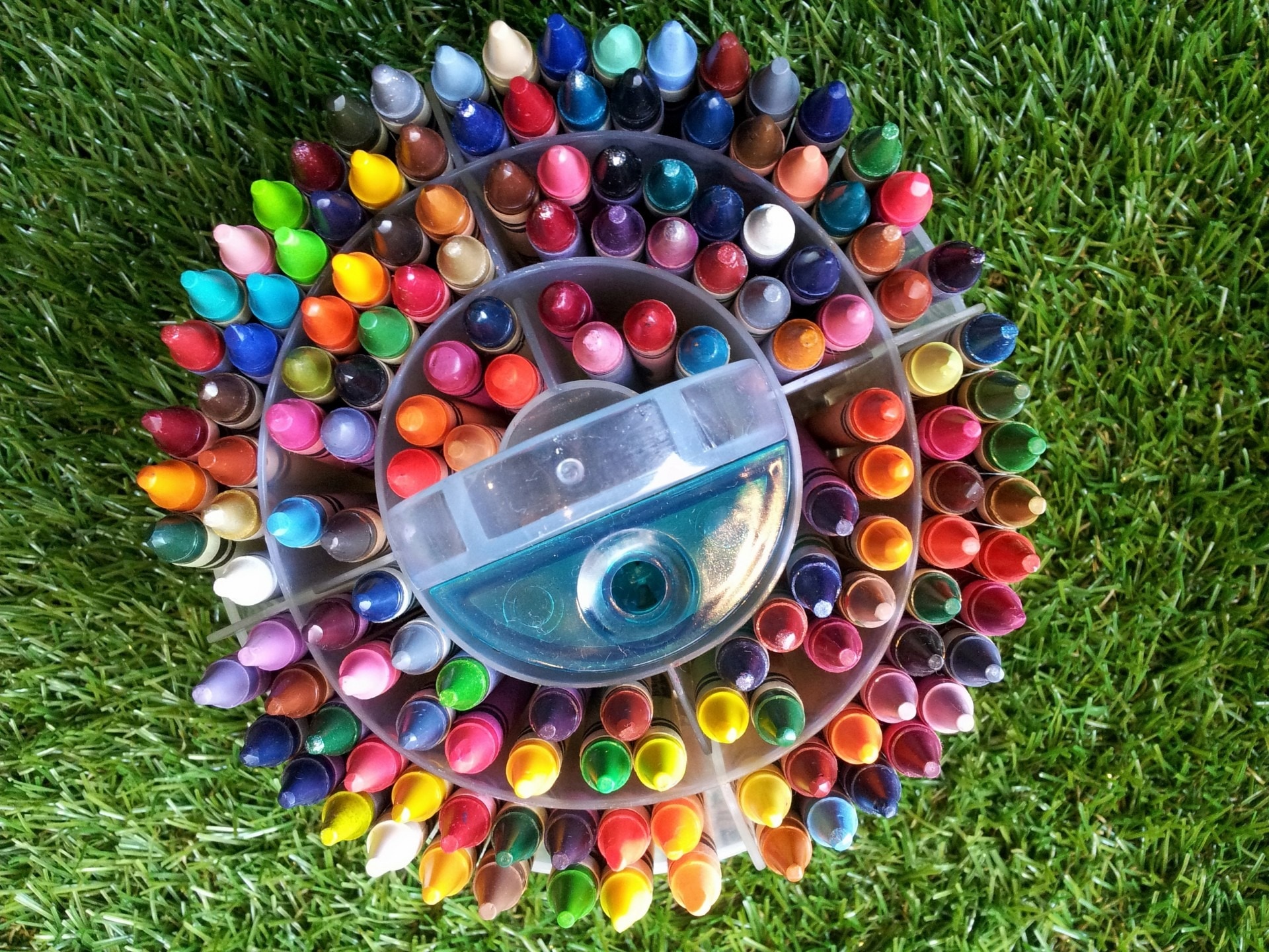 round Crayon rack filled by crayon pencil lot
