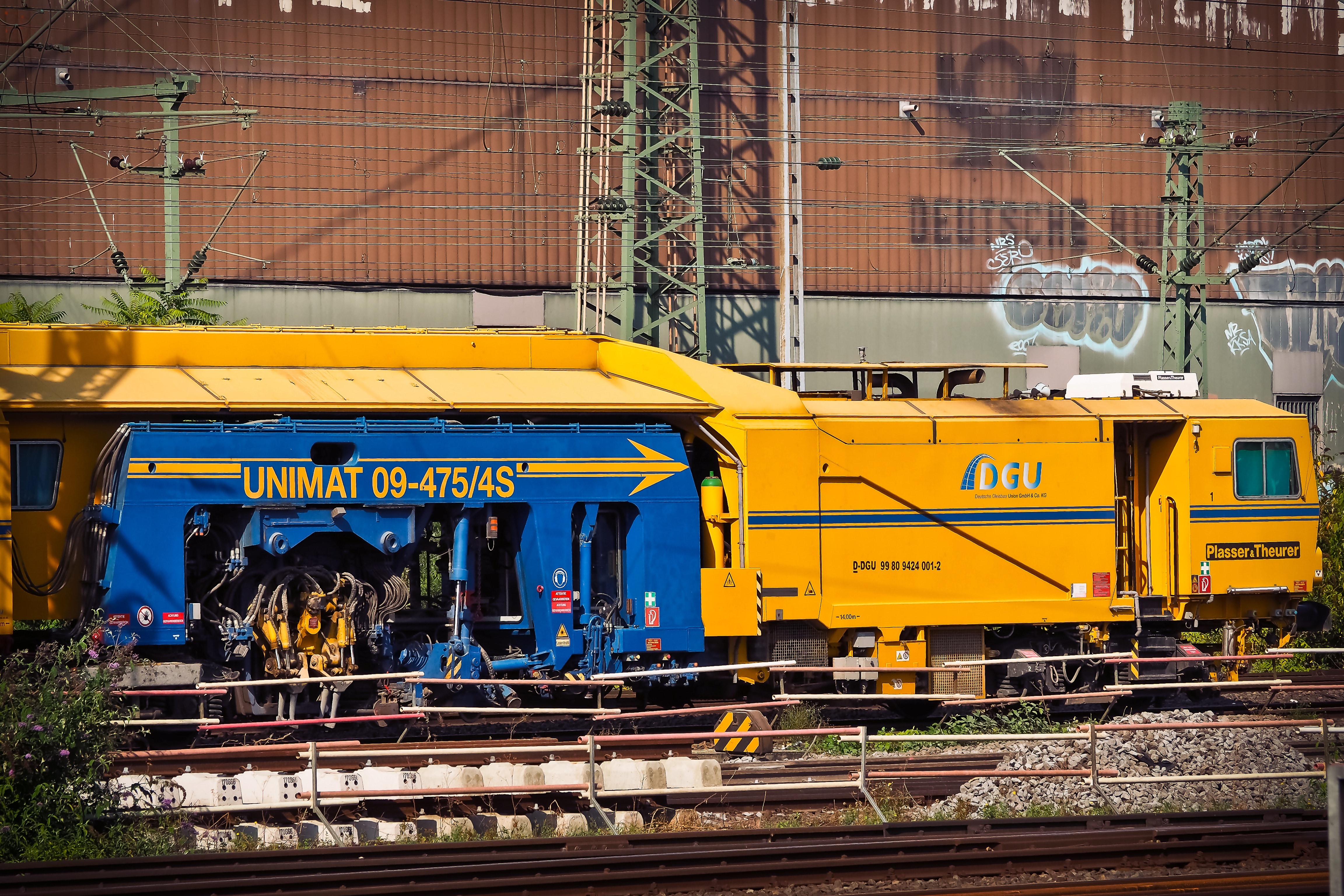 yellow and blue train