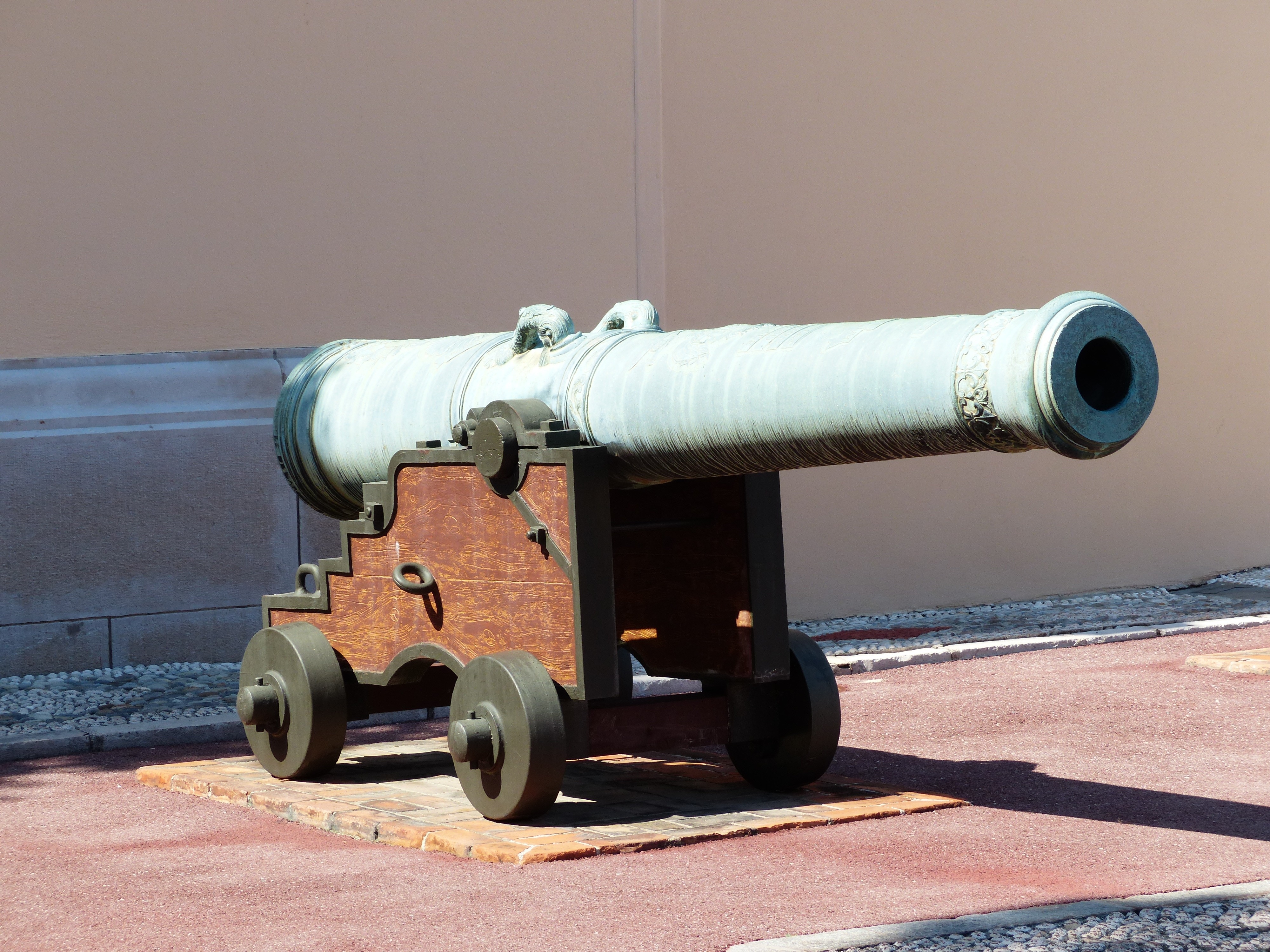 blue and brown cannon