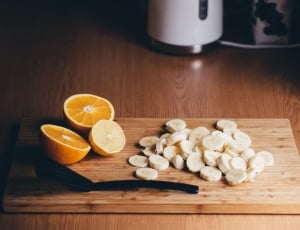 sliced orange and bananas thumbnail