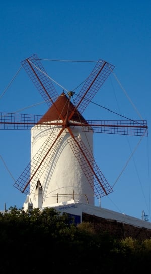 white and red windmill thumbnail