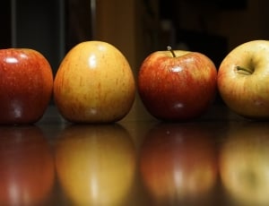 red and yellow apples thumbnail