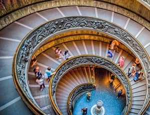 photo of a round stair thumbnail