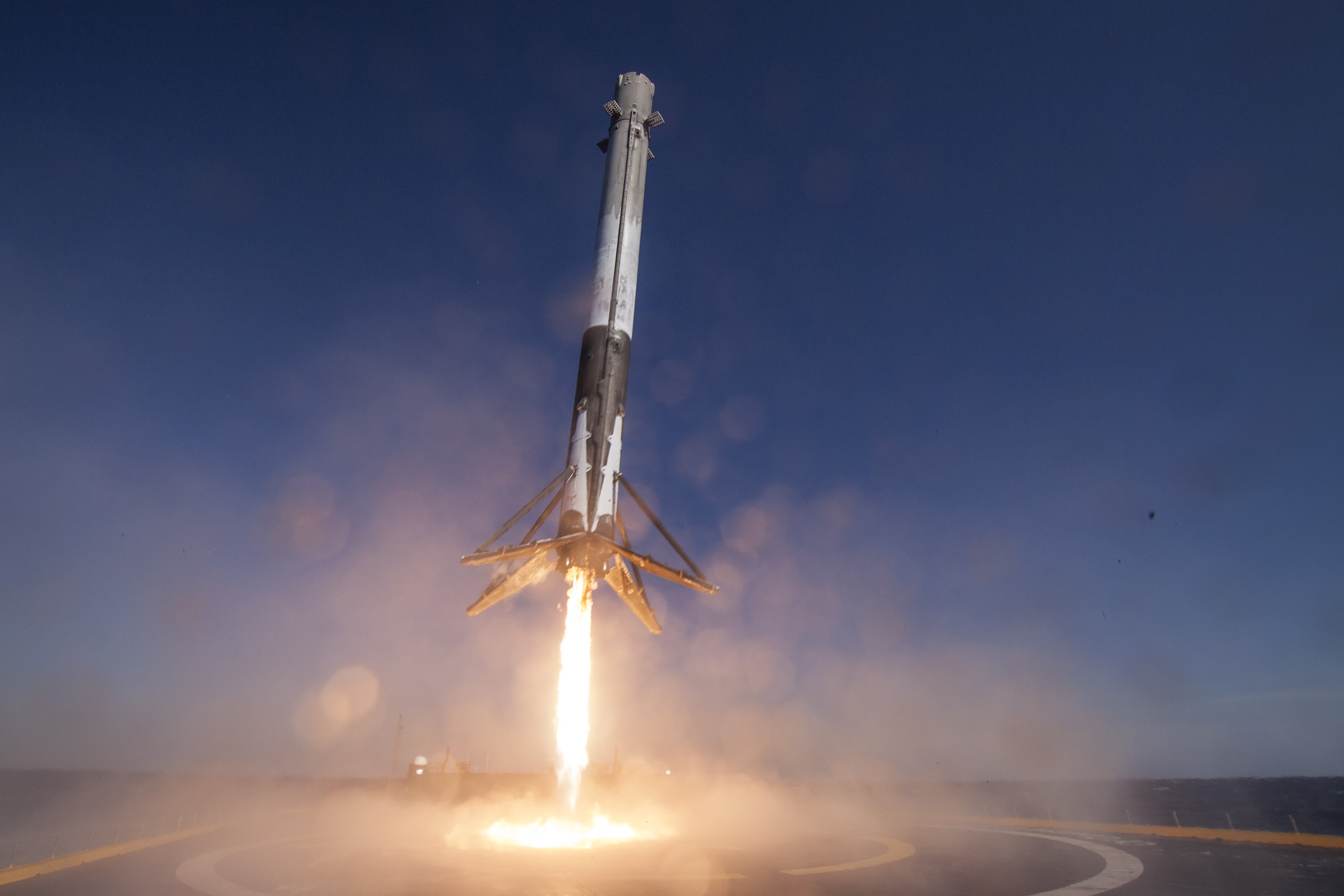 CRS-8 first stage landing