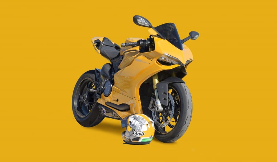 yellow and black sport bike preview